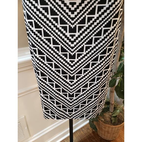 Apt. 9 Bodycon Dress Women's Small Black White Geo Print Crew Neck Pullover - Picture 12 of 13